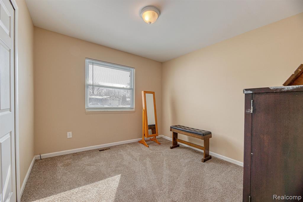5123 MILL WHEEL Drive, Grand Blanc, MI 48439 — Photo 16
