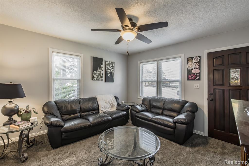 44084 Utica Road, Utica, MI 48317 — Photo 13