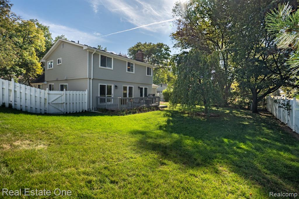4995 Stoddard Drive, Troy, MI 48085 — Photo 41