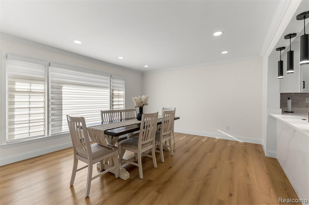 27020 Havelock Drive, Dearborn Heights, MI 48127 — Photo 5