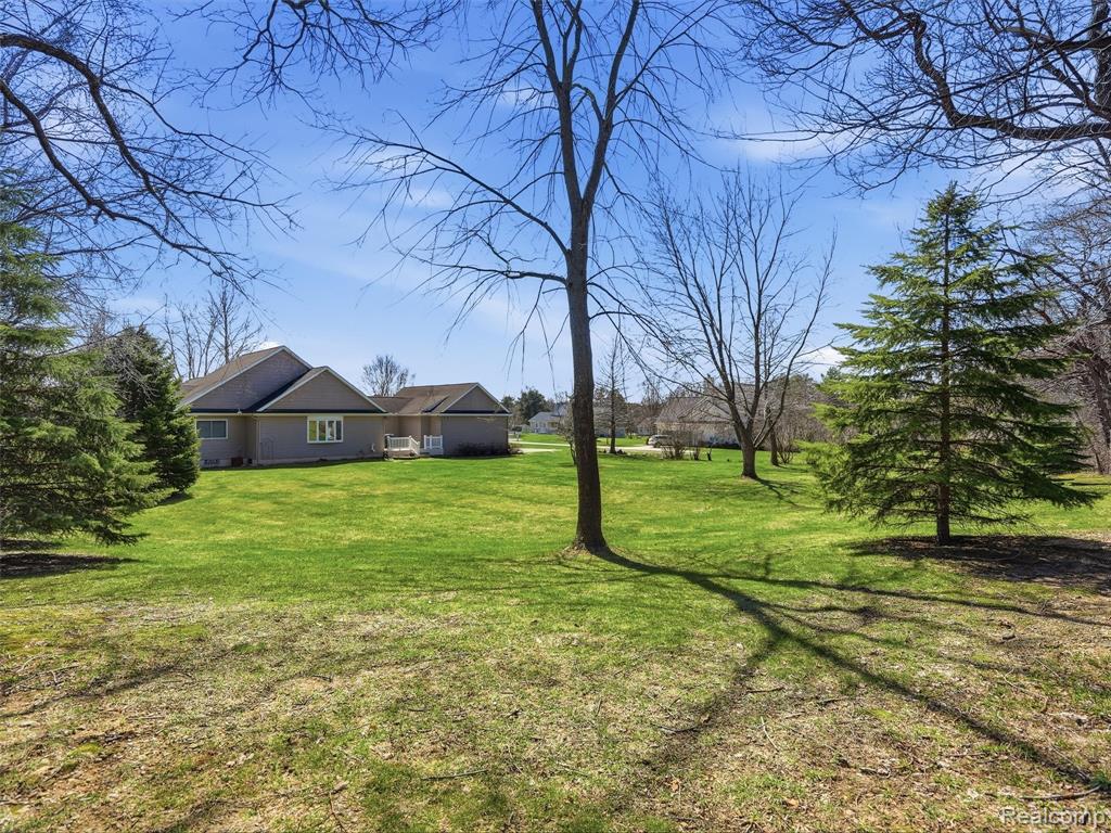 4695 Melanie Lane, White Lake, MI 48383 — Photo 53