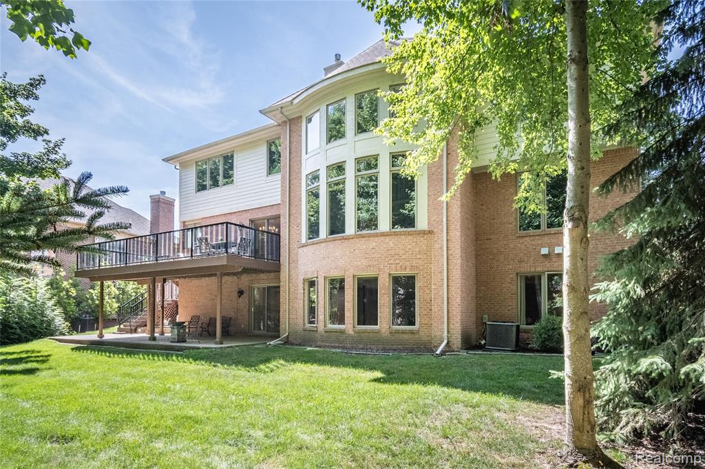 4575 Forest Edge Lane N, West Bloomfield, MI 48323 — Photo 77