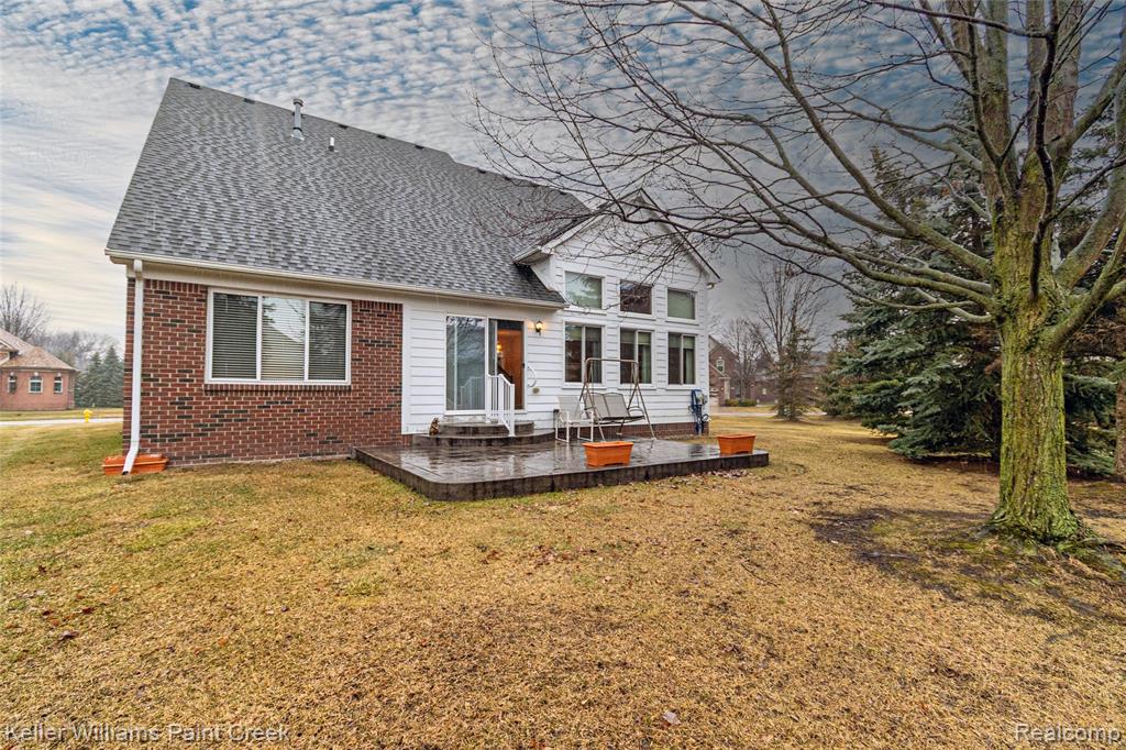 49675 Sable Creek Drive, 30, Macomb, MI 48042 — Photo 20
