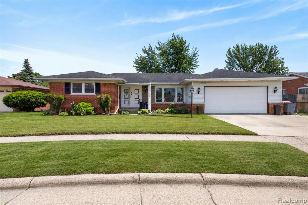 31822 Slumber Lane, Fraser, MI 48026 — Photo 2