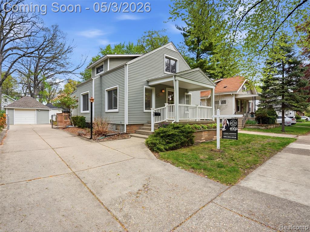39 Woodward Heights Boulevard, Pleasant Ridge, MI — front exterior