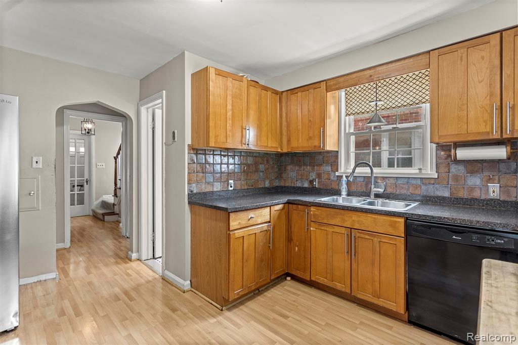 5429 Orchard Avenue, Dearborn, MI 48126 — Photo 13