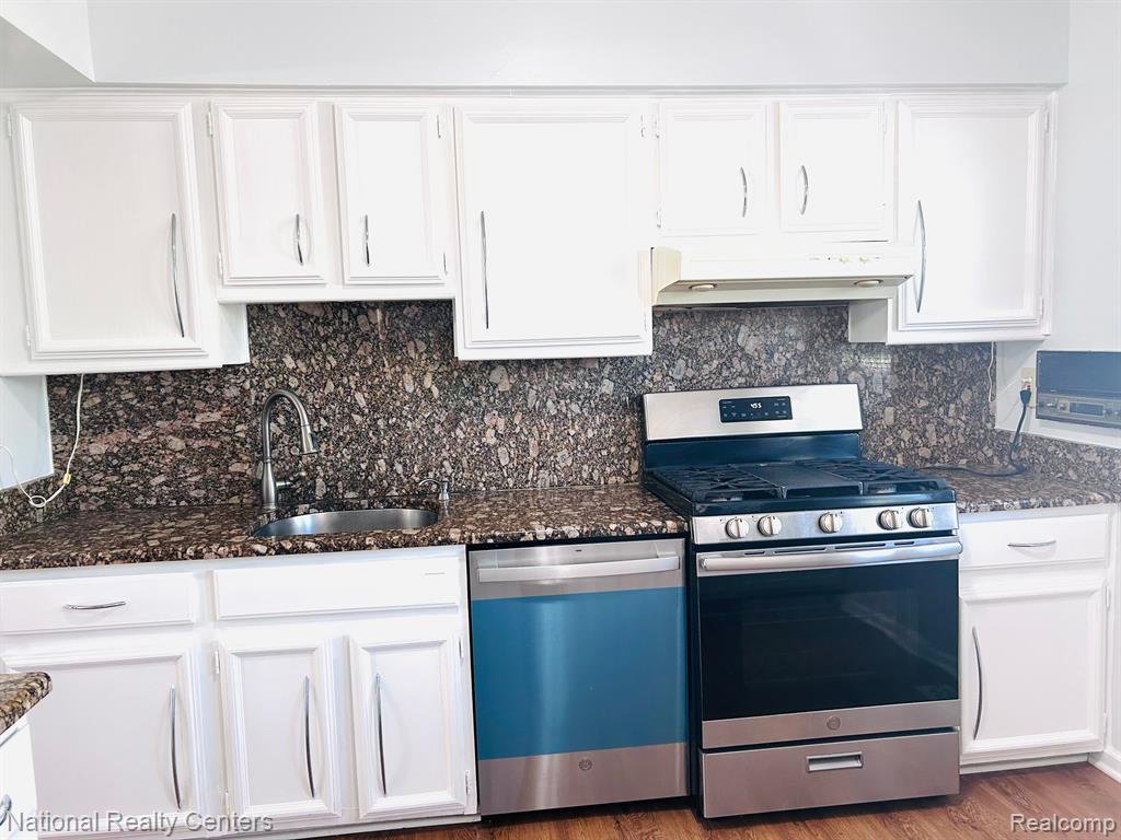 1840 BRENTWOOD Drive, Troy, MI 48098 — Photo 3