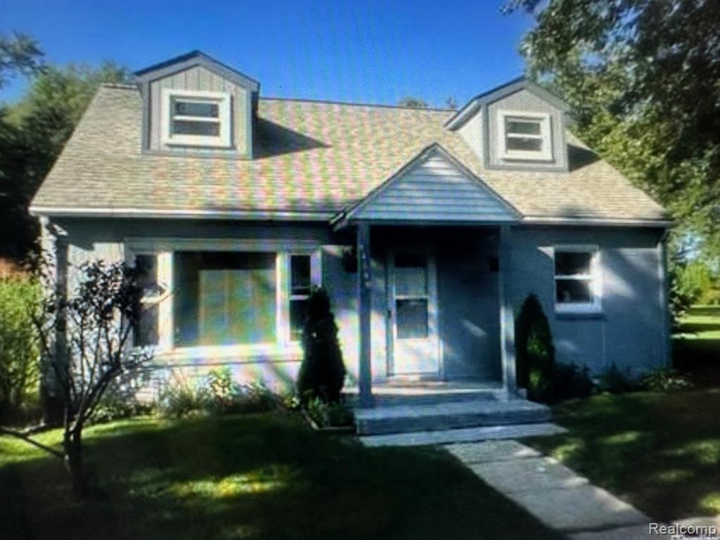 44180 Stassen Avenue, Novi, MI — front exterior