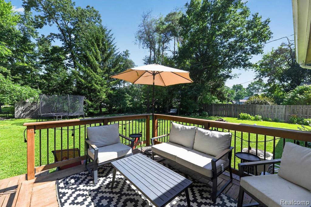 554 Bluewater Drive, Holly, MI 48442 — Photo 9