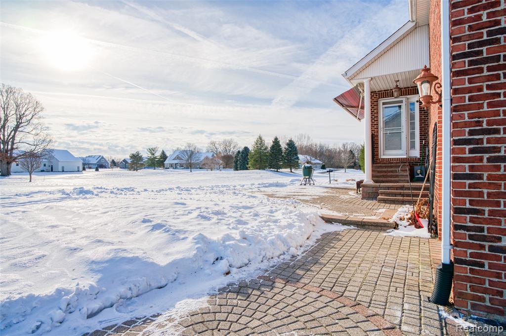 4695 Emerald Valley Loop, Fowlerville, MI 48836 — Photo 37
