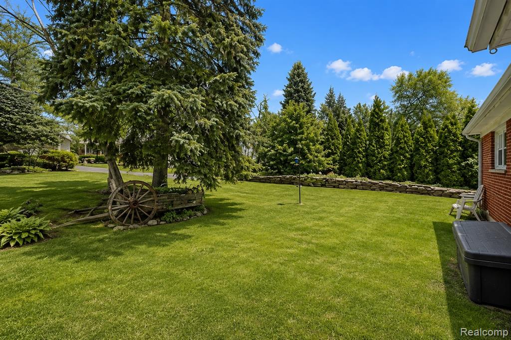 6380 Wellesley Terrace, Clarkston, MI — Photo 37