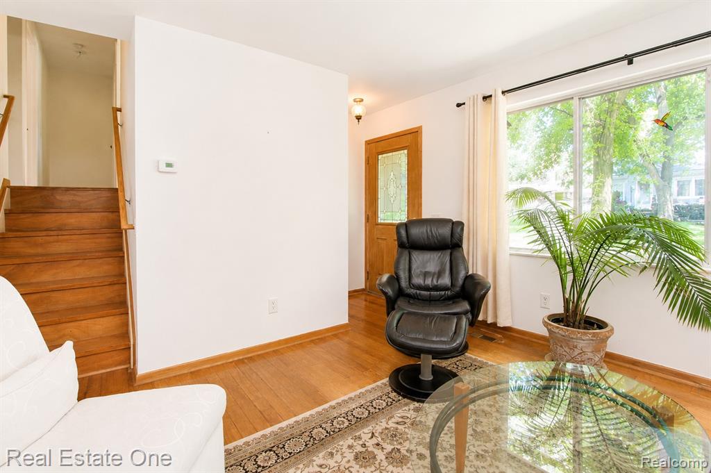 4510 Bethune Court, West Bloomfield, MI 48323 — Photo 11