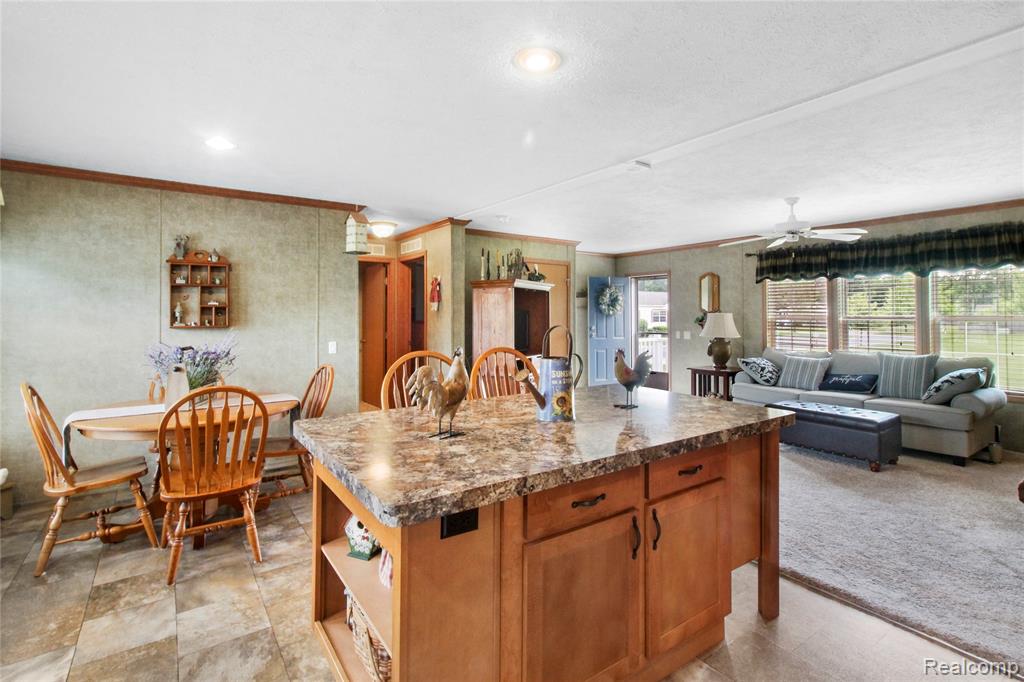 501 Kinloch, Temperance, MI 48182 — Photo 7