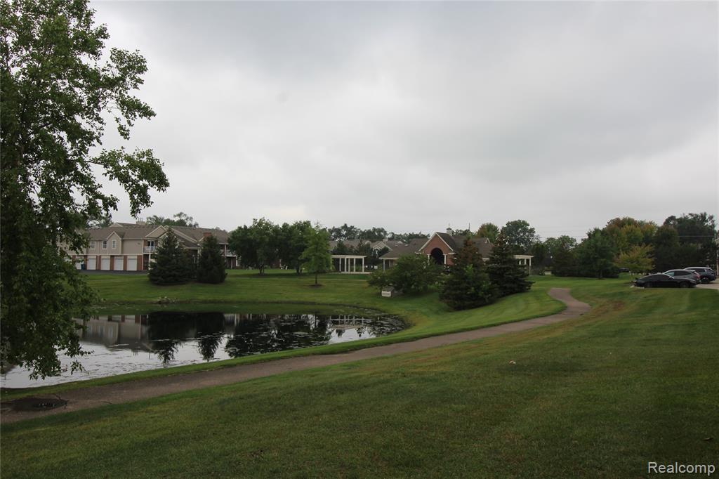 2224 Leighton Drive, Utica, MI 48317 — Photo 32