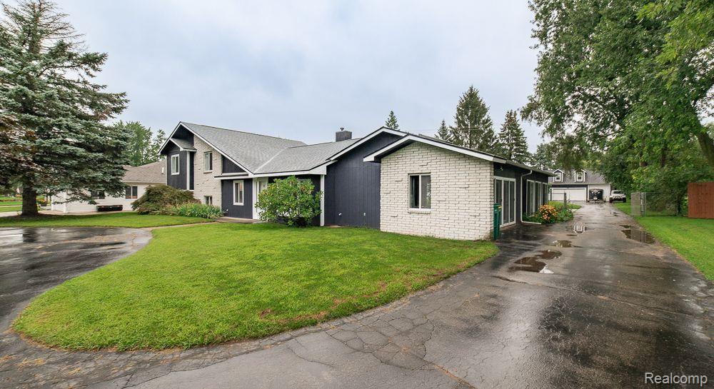 5266 OAK PARK Drive, Clarkston, MI — Photo 2