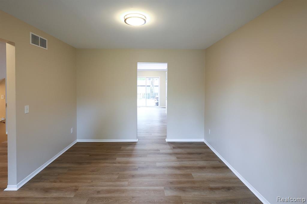 25151 GREENBROOKE Drive, Southfield, MI 48033 — Photo 6