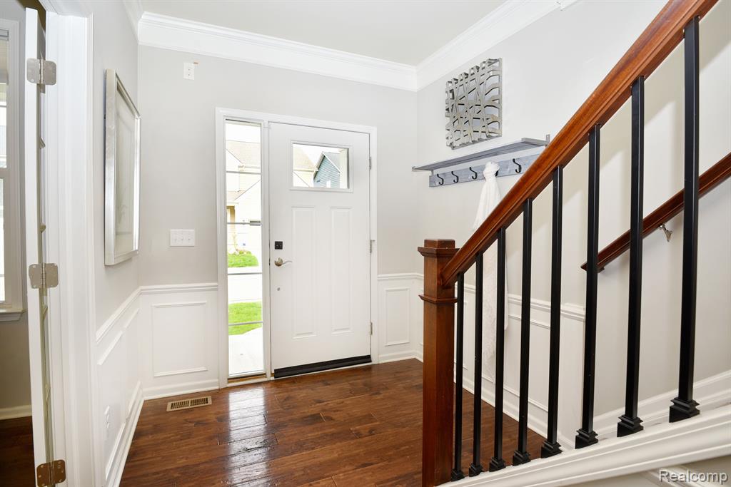 31010 TREMONT Lane, Franklin, MI 48025 — Photo 4