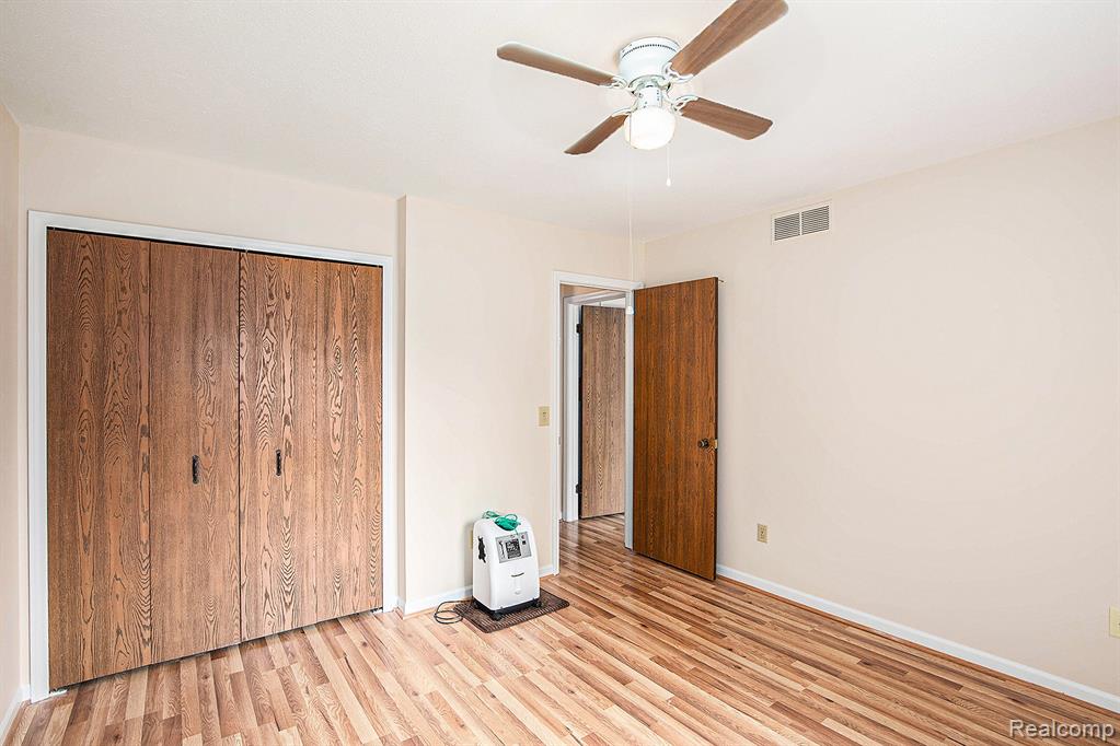 5045 Sandalwood Drive, Grand Blanc, MI 48439 — Photo 15