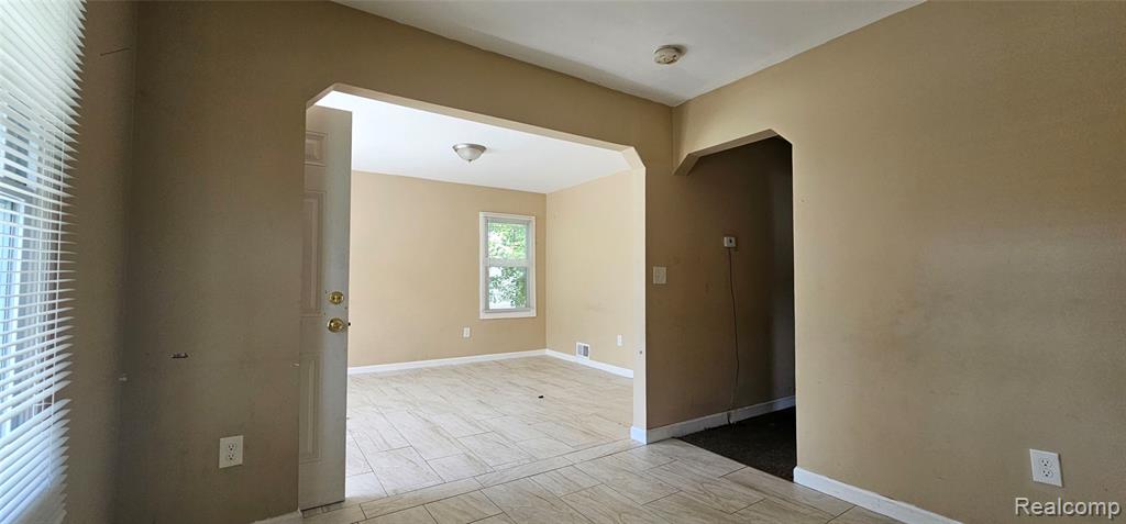 8095 Roselawn Street, Detroit, MI 48204 — Photo 7