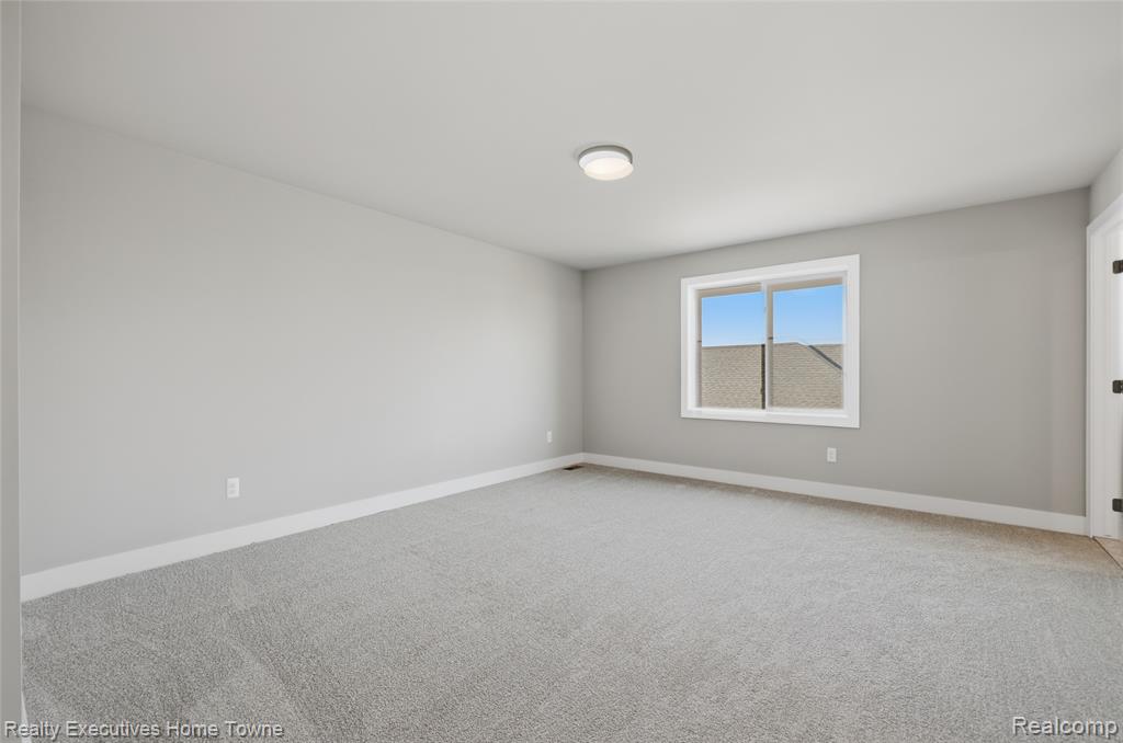 35701 Strongford Drive, New Baltimore, MI, 48047