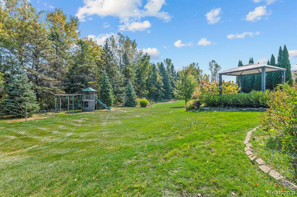 1526 Hickory Ridge Court, Canton, MI 48187 — Photo 38