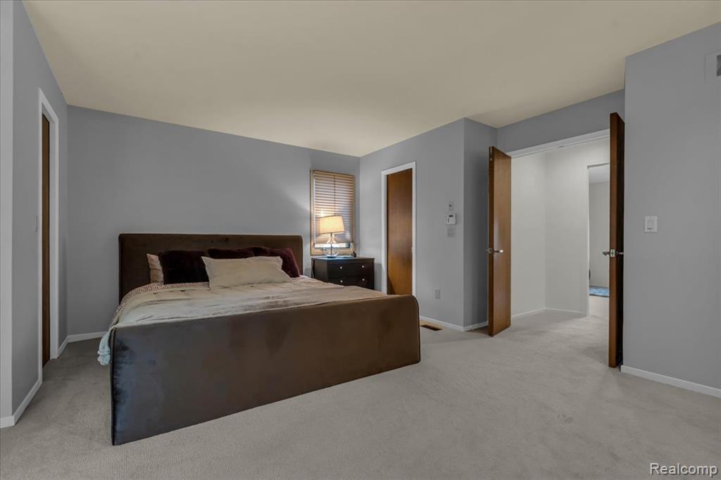 6983 Brookeshire Drive, West Bloomfield, MI — Photo 23