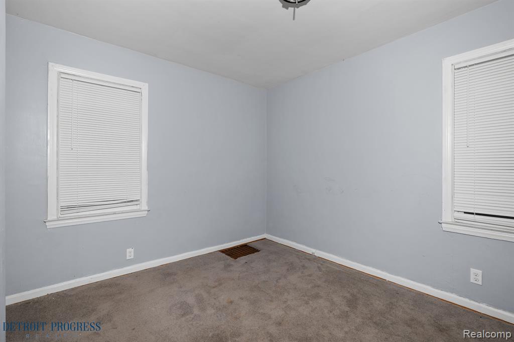 8865 GREENVIEW Avenue, Detroit, MI 48228 — Photo 7