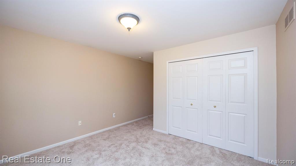 17041 ALGONQUIN Drive, Northville, MI 48168 — Photo 59