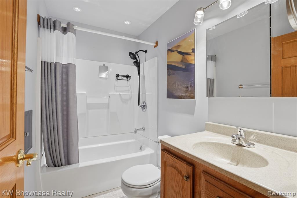 31167 Maplewood Street, Garden City, MI — Photo 15