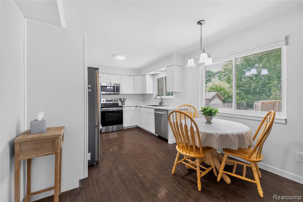 28731 Elbamar Drive, Grosse Ile, MI 48138 — Photo 12