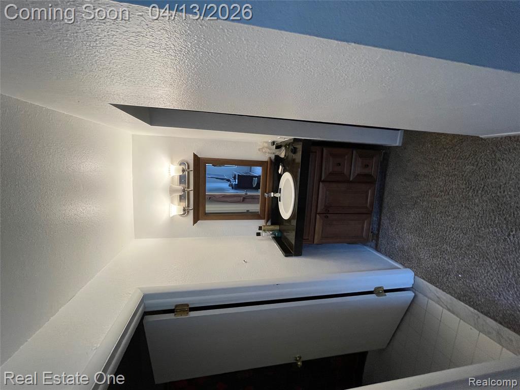 24738 Cashmere Court, 120, Southfield, MI 48033 — Photo 33