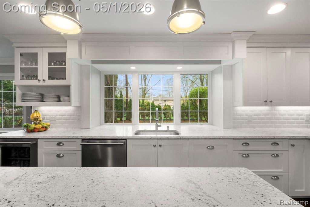 31737 Waltham Court, Beverly Hills, MI 48025 — Photo 17
