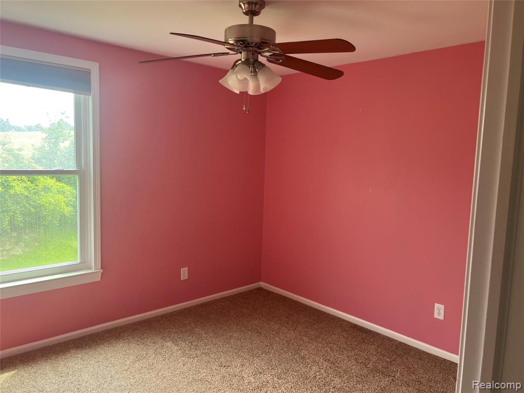 7753 Turrillium Lane, Waterford, MI 48327 — Photo 12