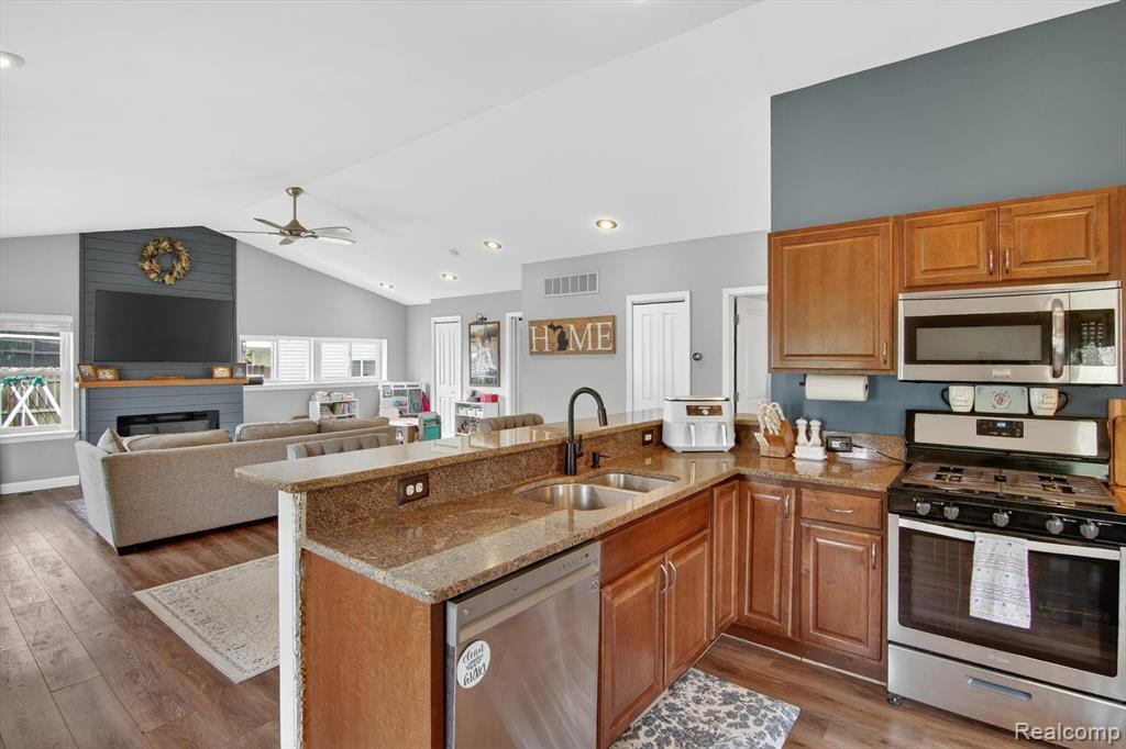 1020 Savage Road, Belleville, MI 48111 — Photo 21