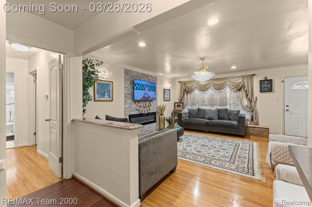 7175 Amboy Street, Dearborn Heights, MI 48127 — Photo 4