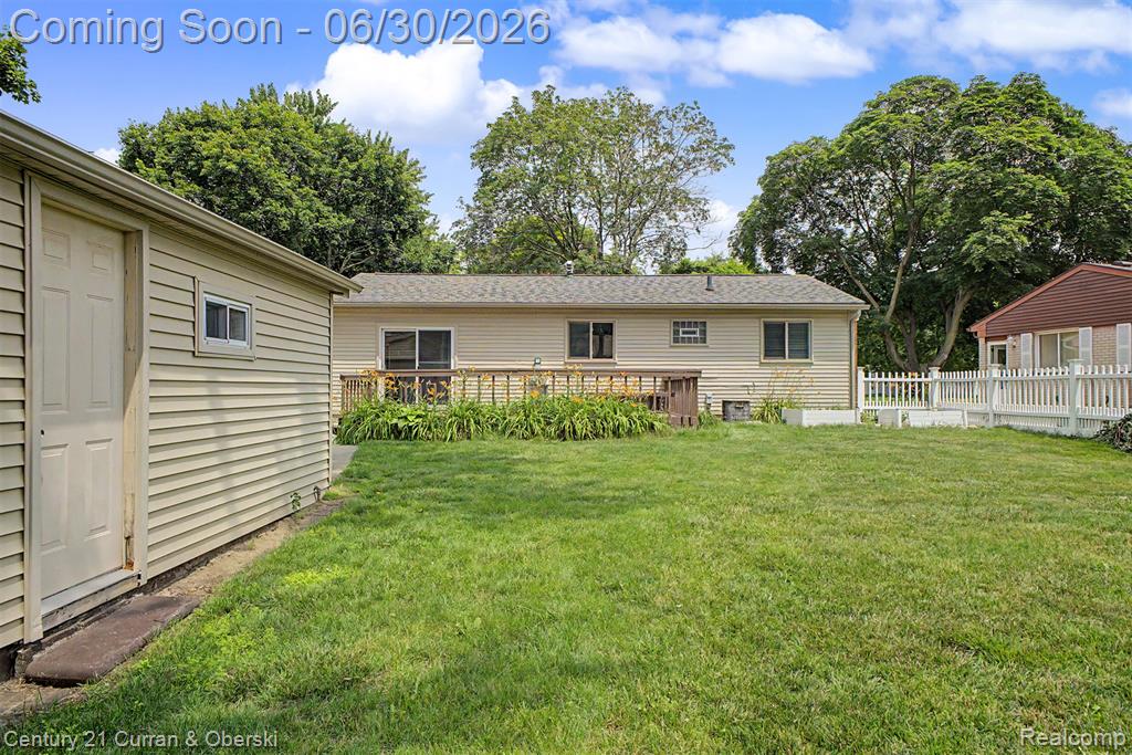 42519 Applecreek Drive, Plymouth, MI 48170 — Photo 42
