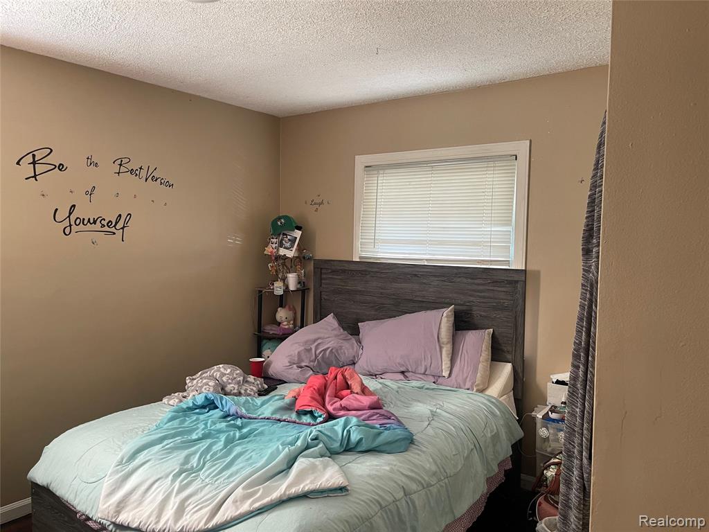 498 Montana Avenue, Pontiac, MI 48341 — Photo 12