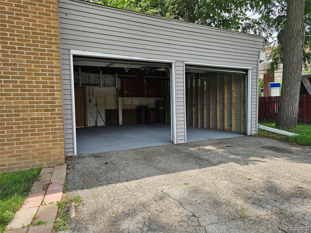 705 N Trumbull Street, Bay City, MI 48708 — Photo 48
