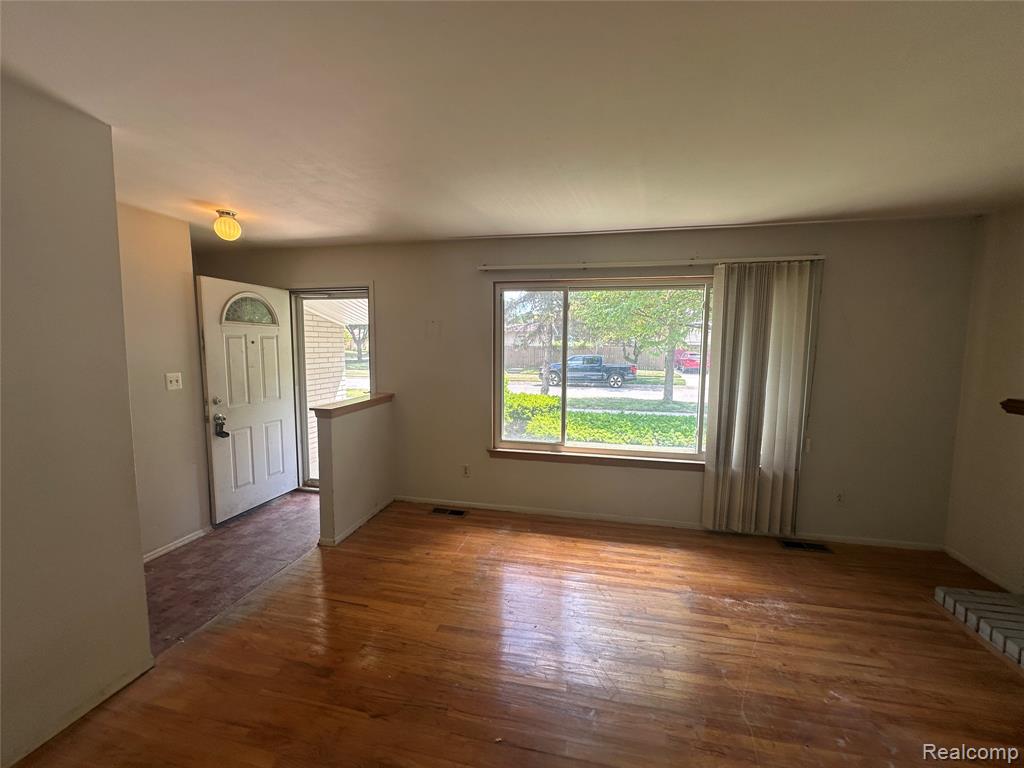 1111 Langley Boulevard, Commerce Twp, MI — Photo 5