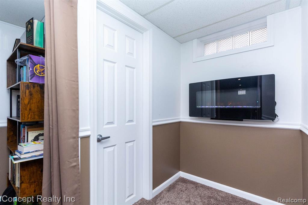 9717 Ruth Avenue, Allen Park, MI 48101 — Photo 24