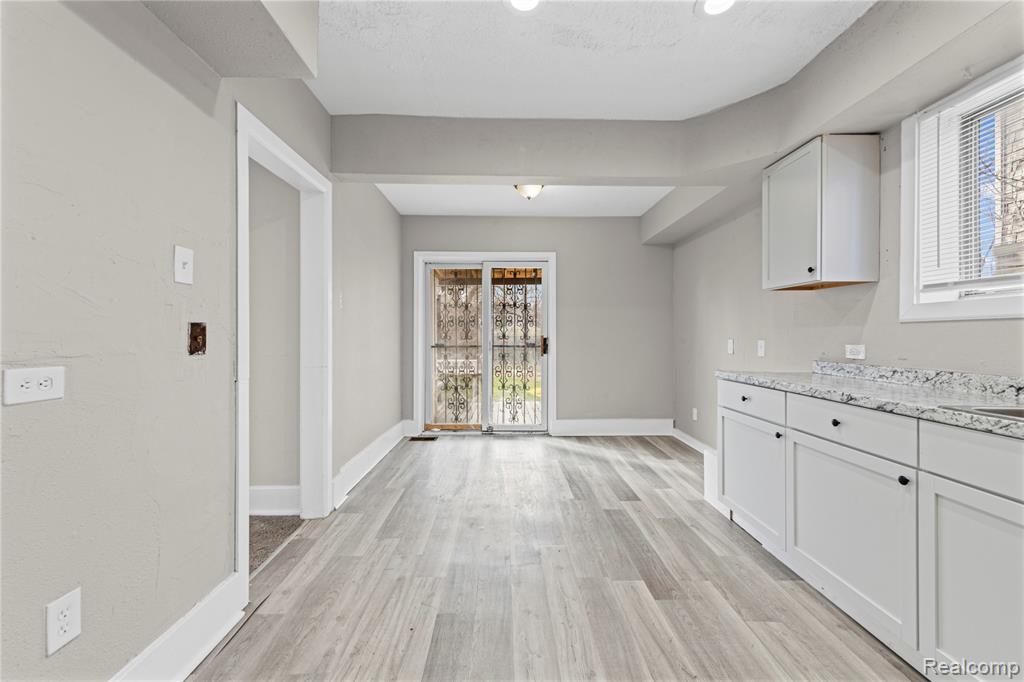 13100 Wilshire Drive, Detroit, MI 48213 — Photo 11