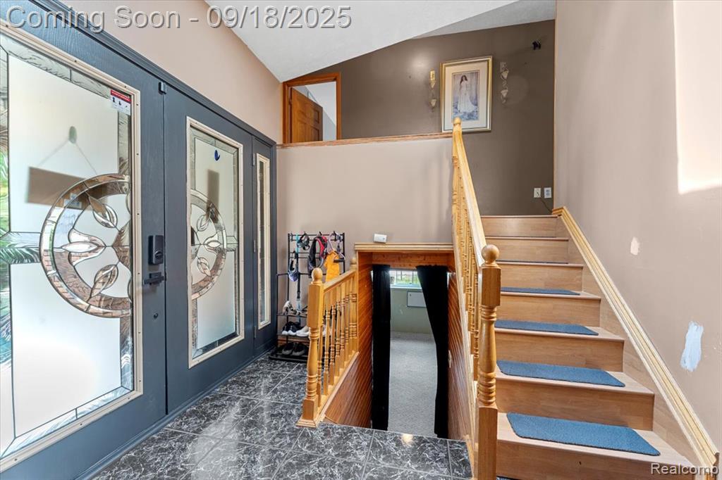 21946 Camille Court, Woodhaven, MI 48183 — Photo 12