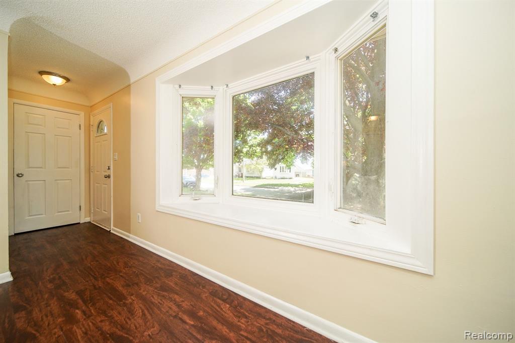 4620 DUDLEY Street, Dearborn Heights, MI 48125 — Photo 14