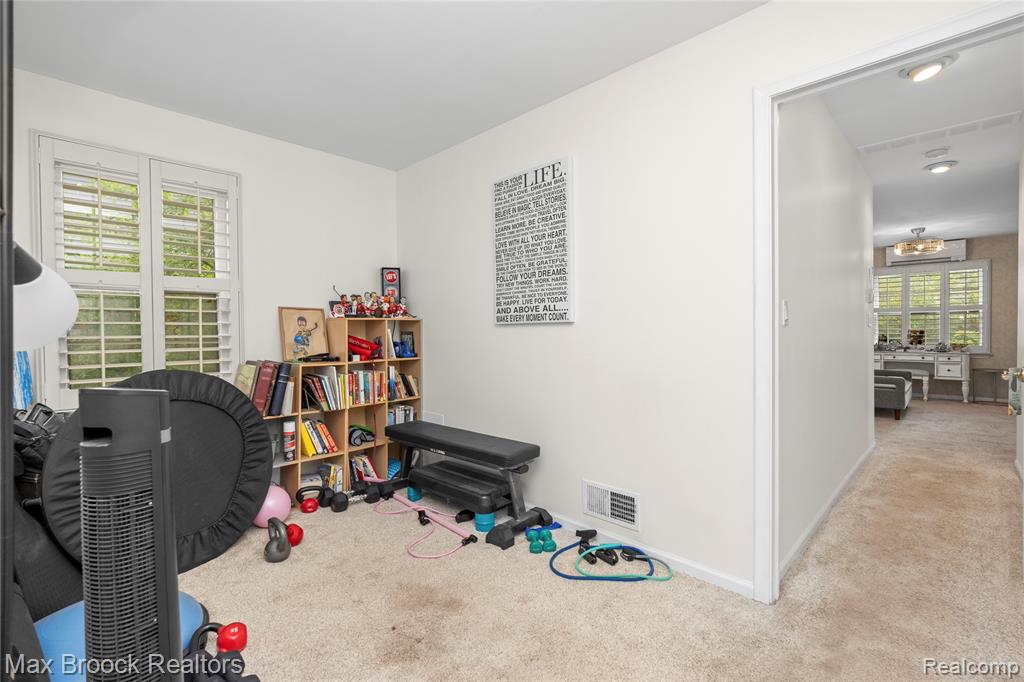 6485 Thurber Road, Bloomfield Hills, MI 48301 — Photo 39