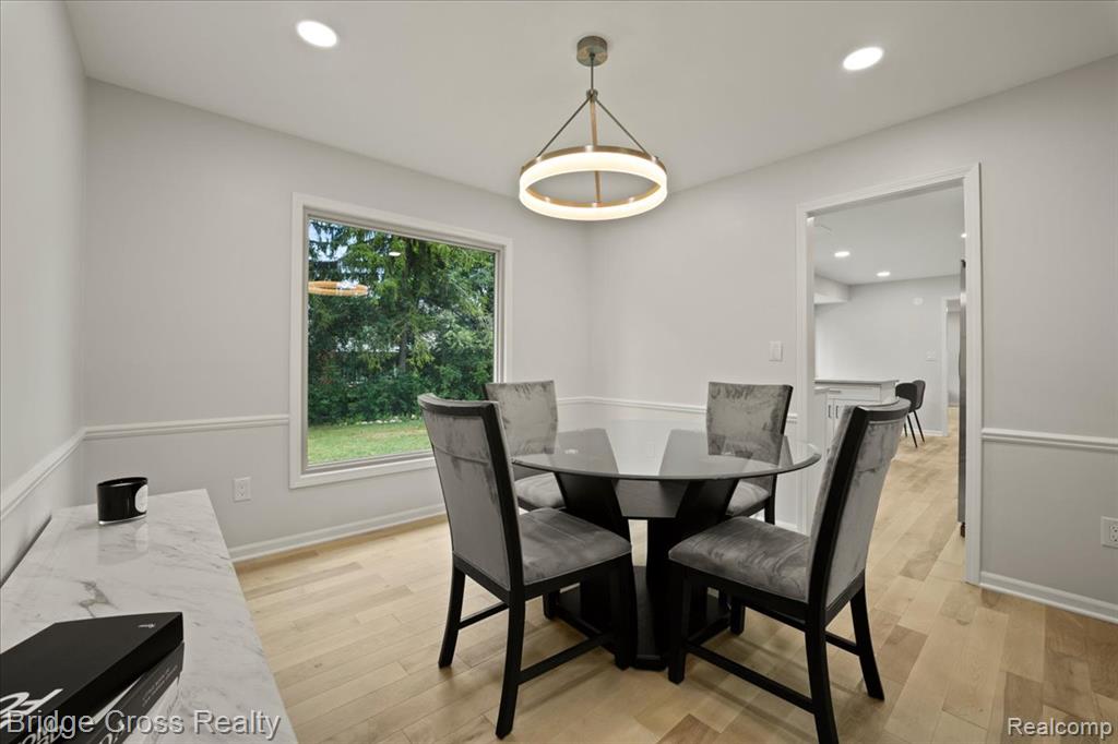 655 S Spinningwheel Lane, Bloomfield Hills, MI 48304 — Photo 10
