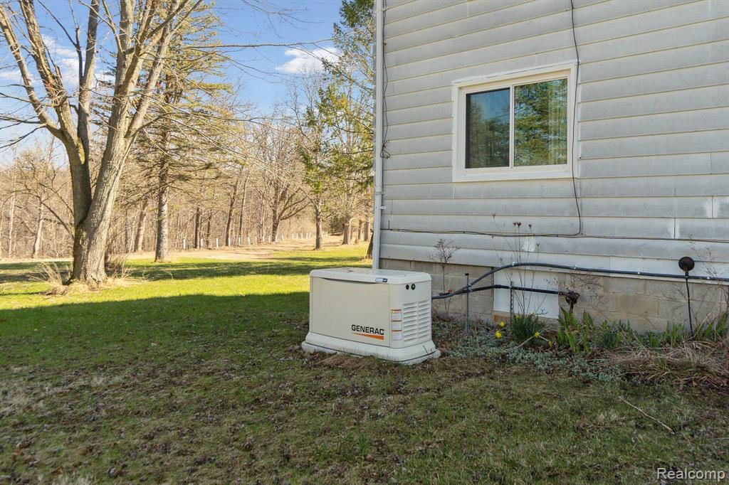 5821 SAWMILL LAKE Road, Ortonville, MI 48462 — Photo 16