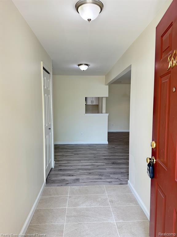5685 PINE AIRES Drive, Sterling Heights, MI 48314 — Photo 2