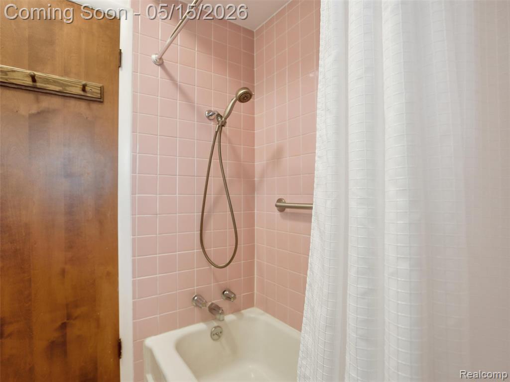 8645 Fieldcrest Drive, Brighton, MI 48116 — Photo 21