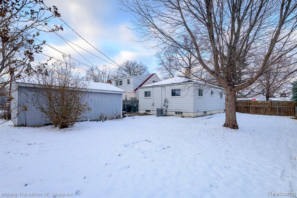 643 Garfield Avenue, Lincoln Park, MI 48146 — Photo 25