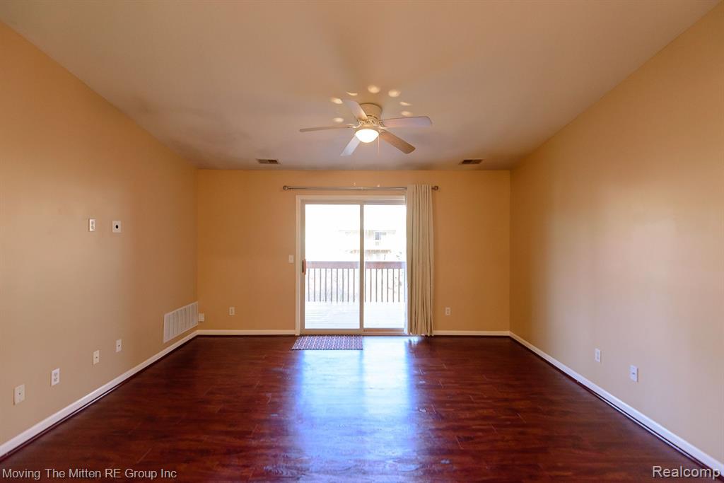 9635 WILDFLOWER Court, Van Buren, MI 48111 — Photo 5